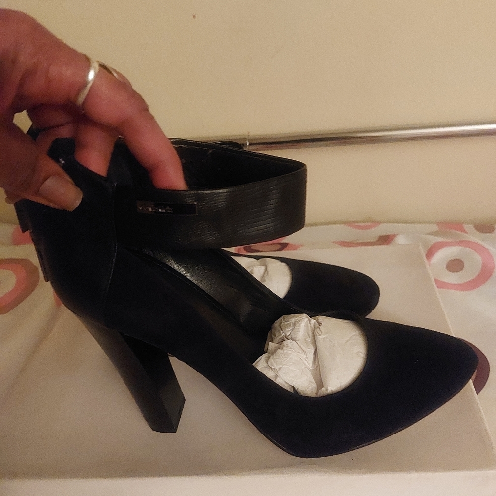 Calvin klein heel...